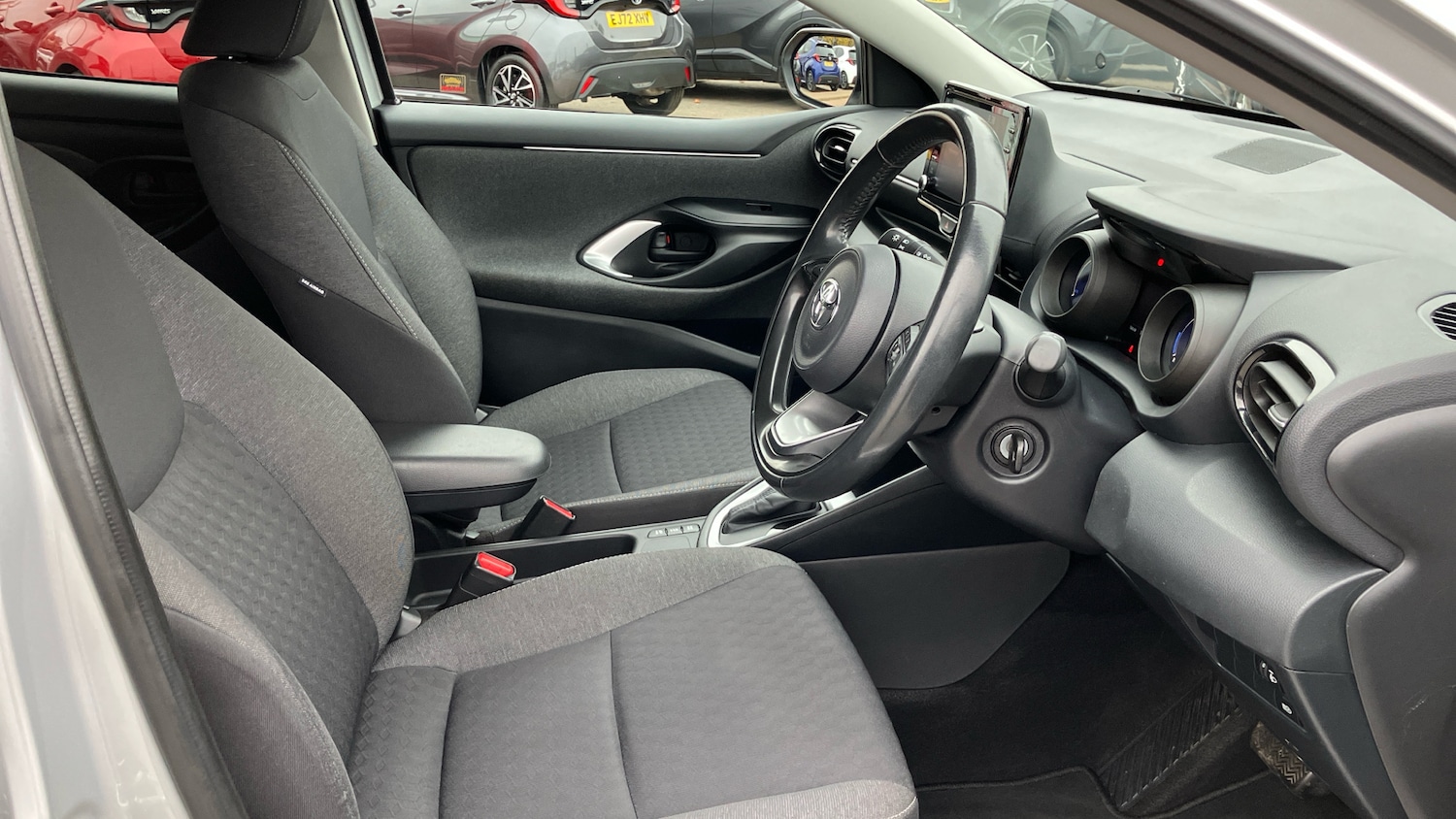 Used Toyota Yaris 2021 for sale - 76299701: Photo 11