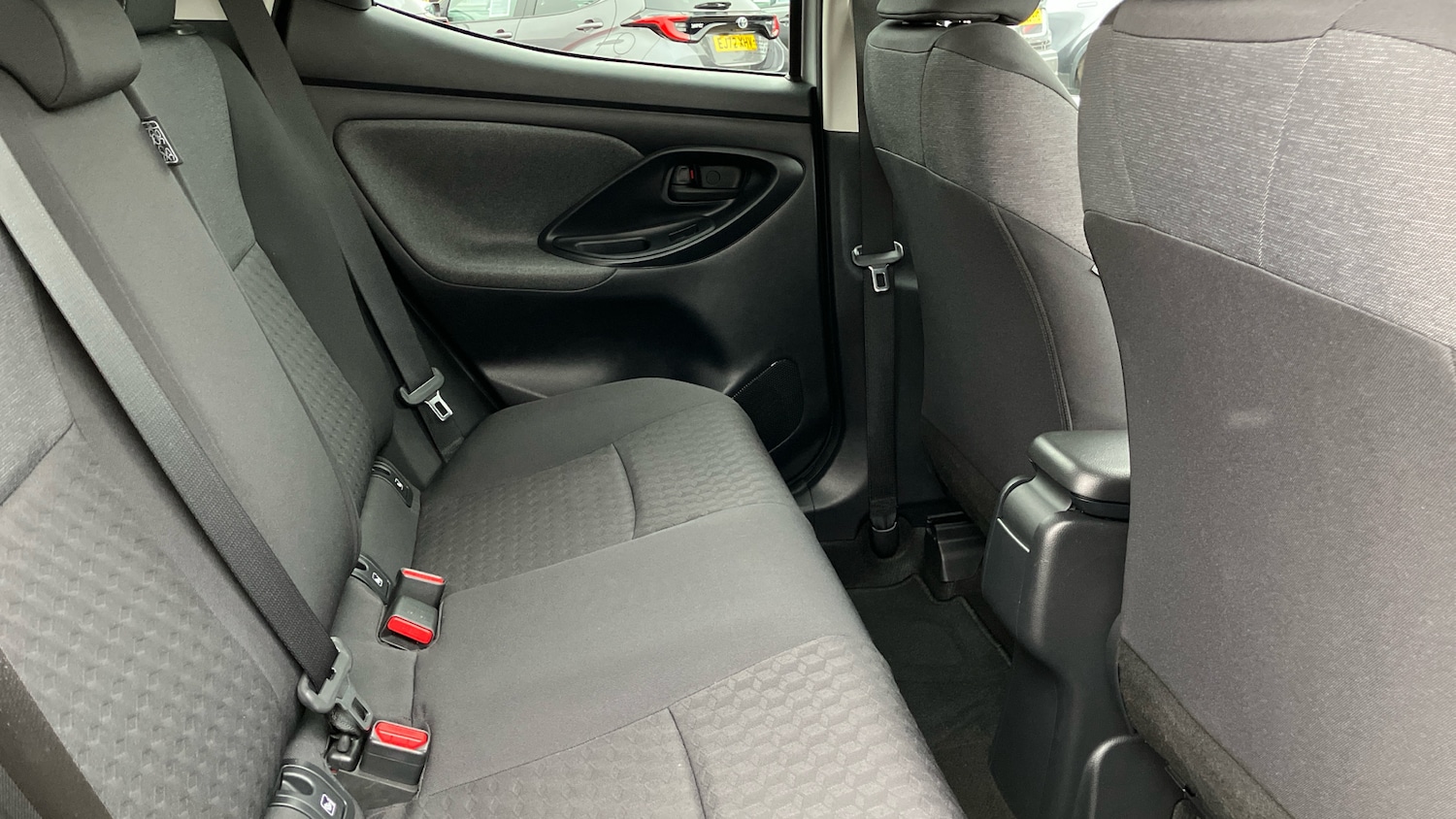 Used Toyota Yaris 2021 for sale - 76299701: Photo 12