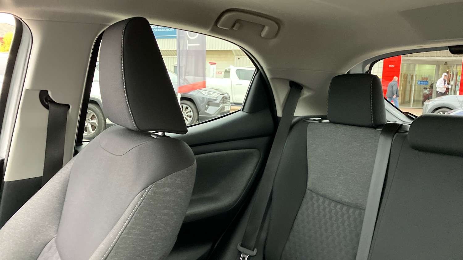 Used Toyota Yaris 2021 for sale - 76299701: Photo 24