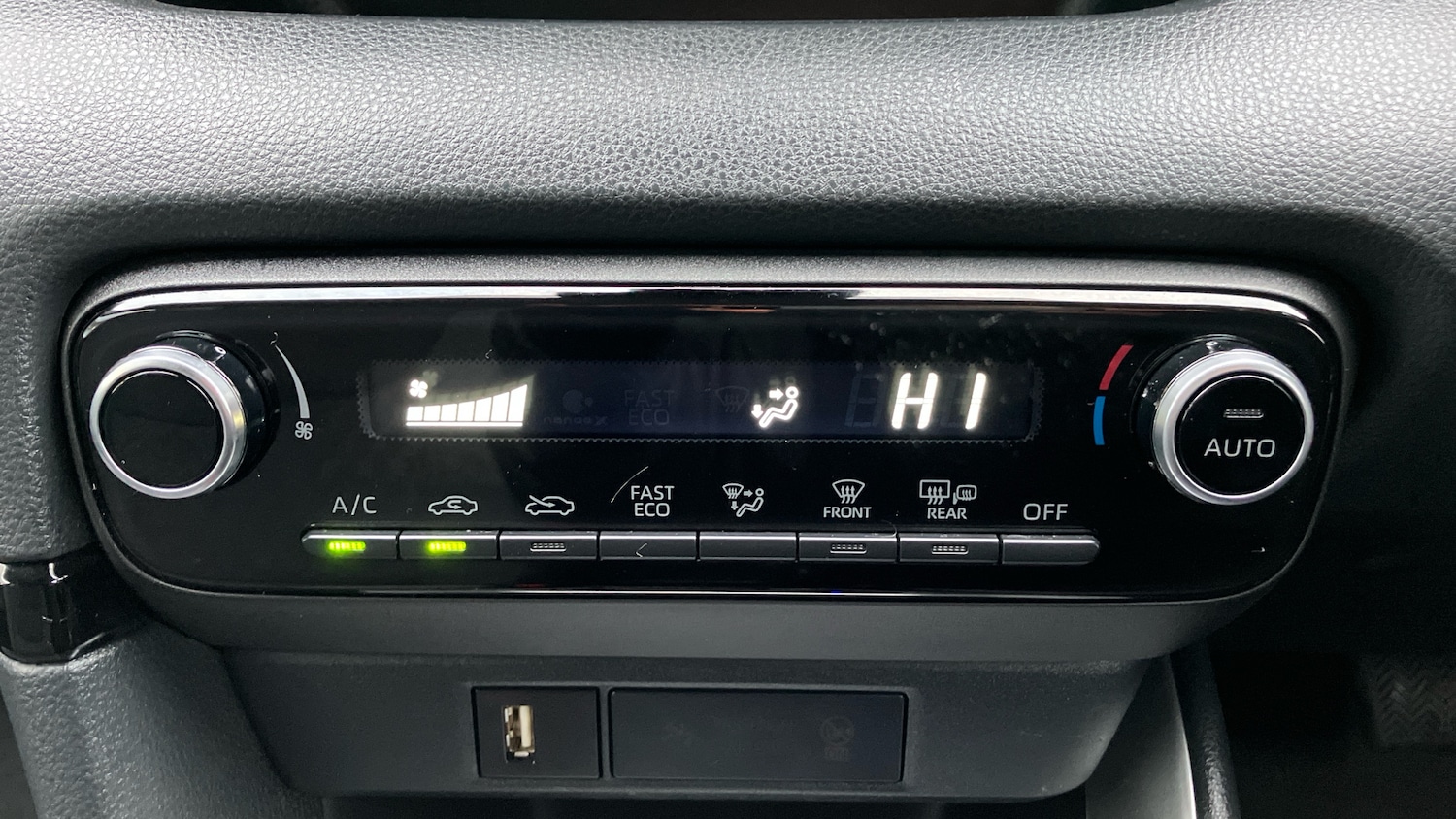 Used Toyota Yaris 2022 for sale - 77363969: Photo 34