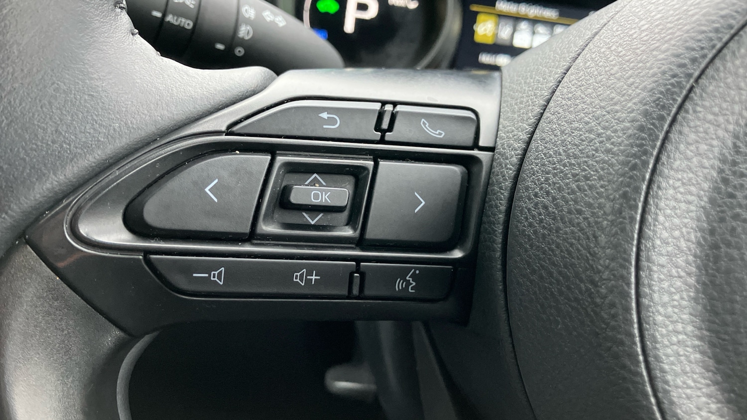 Used Toyota Yaris 2022 for sale - 77363969: Photo 36