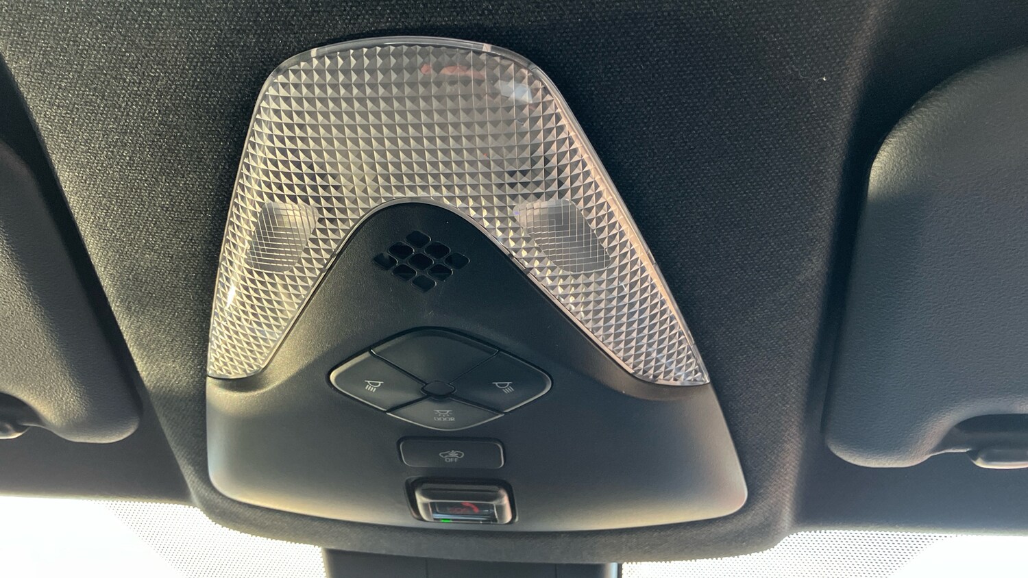 Used Toyota C-HR 2022 for sale - 77490612: Photo 33