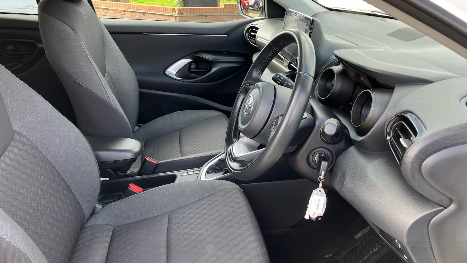 Used Toyota Yaris 2023 for sale - 77902292: Photo 11