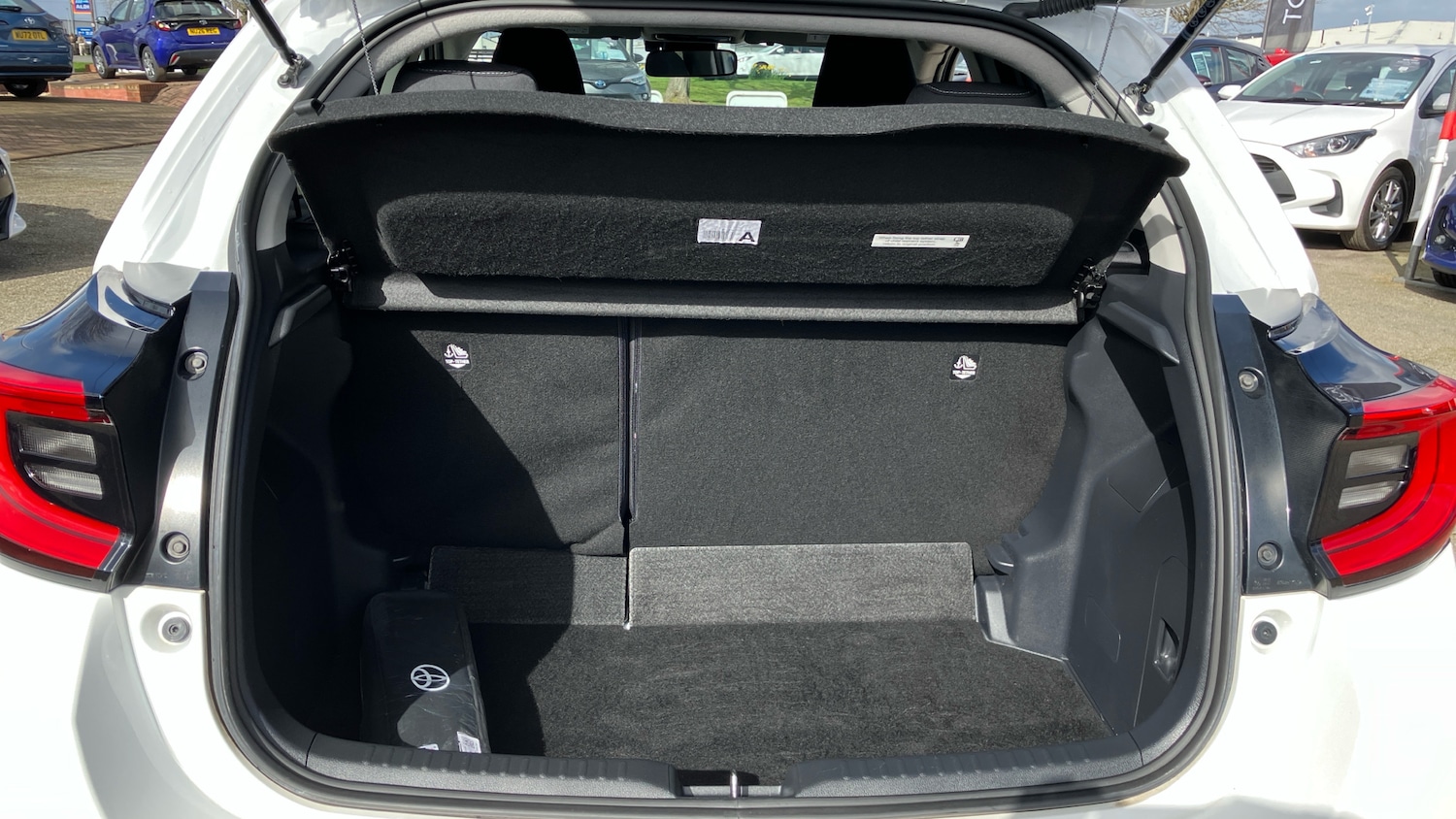 Used Toyota Yaris 2023 for sale - 77902292: Photo 14