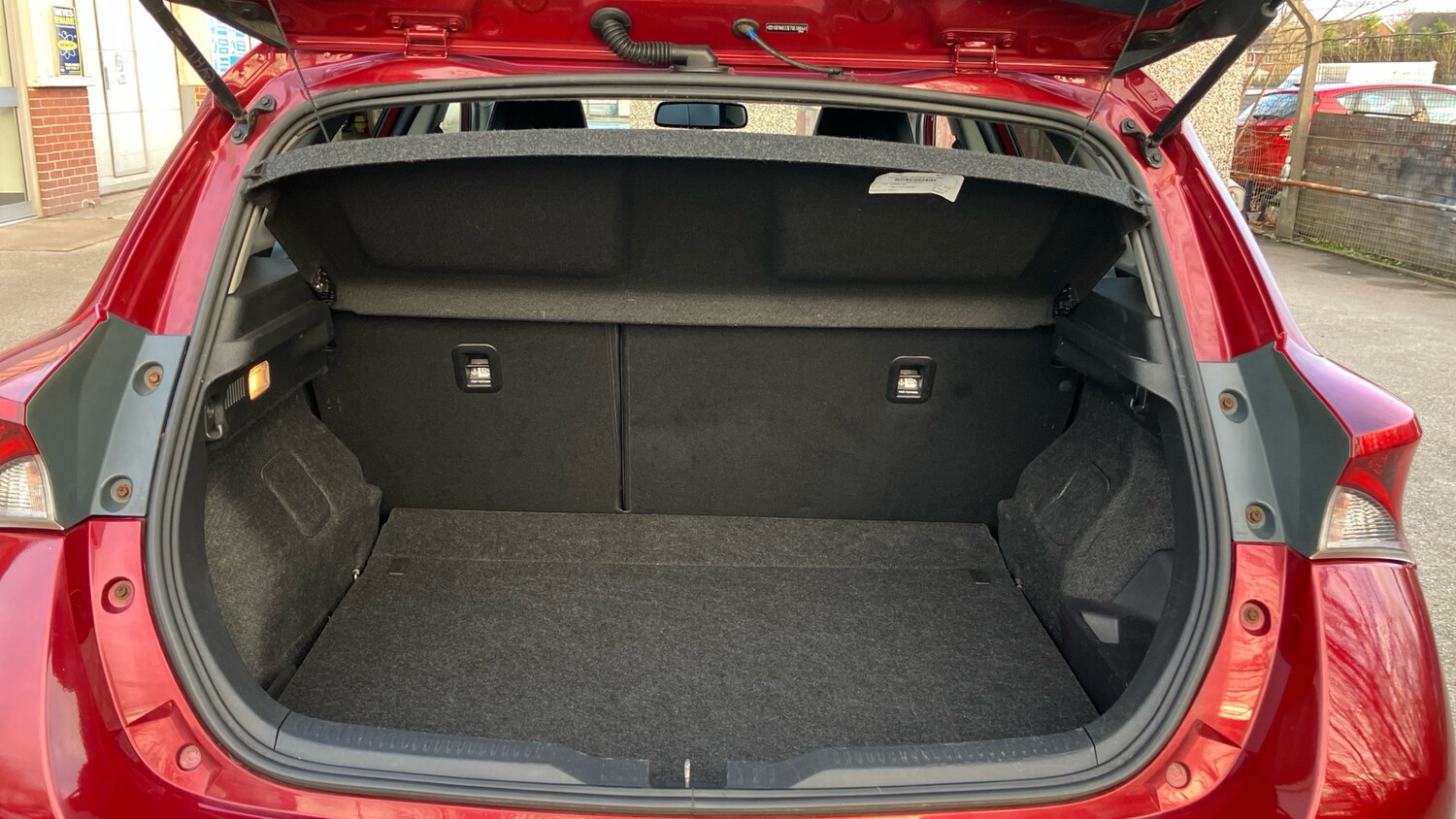 Used Toyota Auris 2017 for sale - 77690616: Photo 14