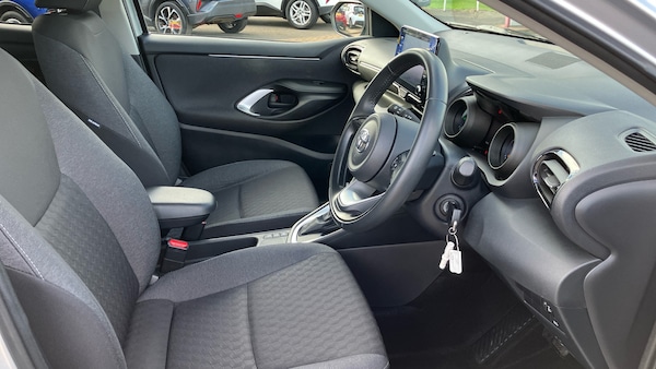 Used Toyota Yaris 2022 for sale - 76219032: Photo 11