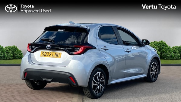 Used Toyota Yaris 2022 for sale - 76219032: Photo 2