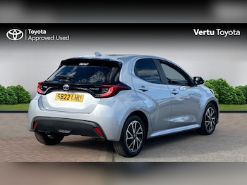 Used Toyota Yaris 2022 for sale - 76219032: Photo 2