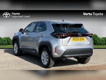 Used Toyota Yaris Cross 2025 for sale - 77990469: Photo