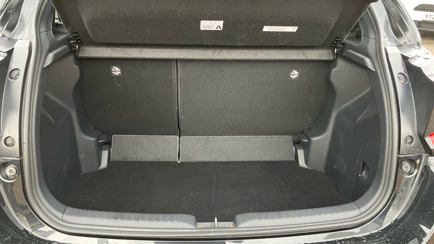 Used Toyota Yaris 2022 for sale - 76544229: Photo 14