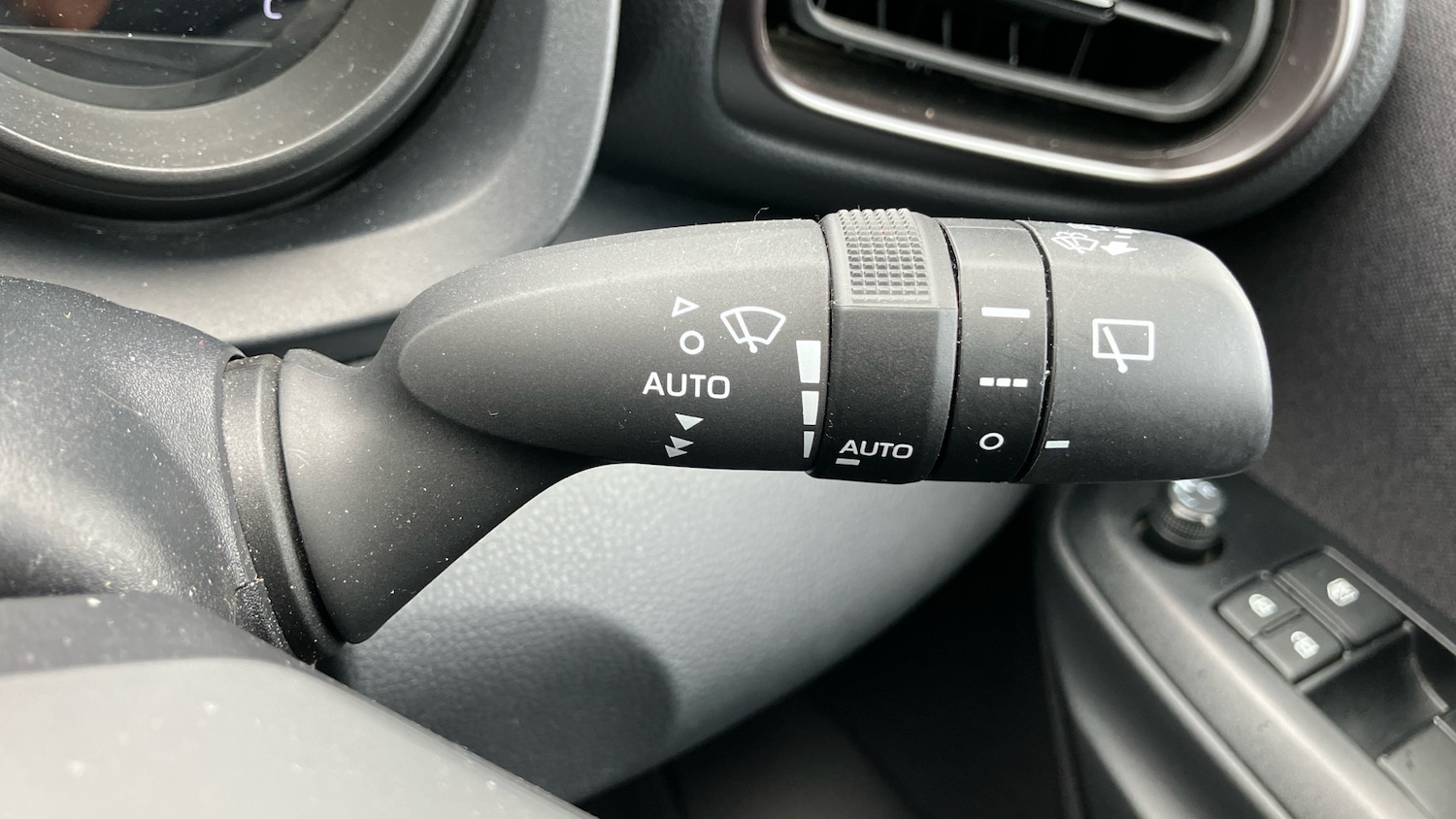 Used Toyota Yaris 2022 for sale - 76544229: Photo 39