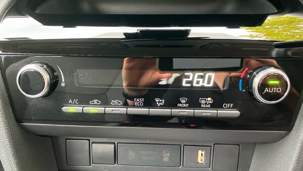 Used Toyota Yaris Cross 2024 for sale - 76219039: Photo 34