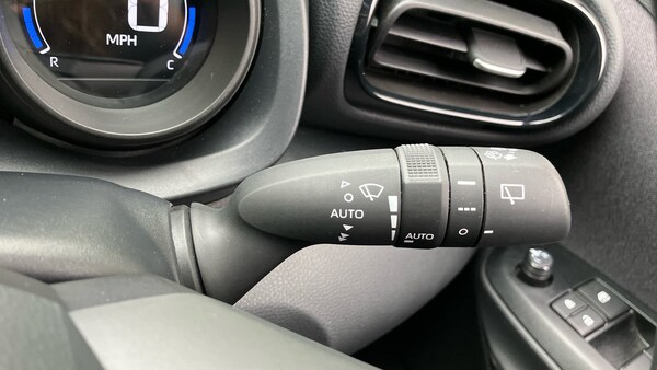 Used Toyota Yaris Cross 2024 for sale - 76219039: Photo 39