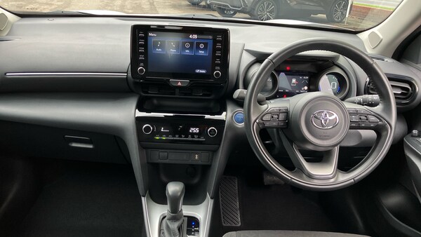 Used Toyota Yaris Cross 2024 for sale - 76219039: Photo 5