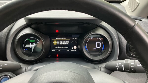 Used Toyota Yaris Cross 2024 for sale - 76219039: Photo 9