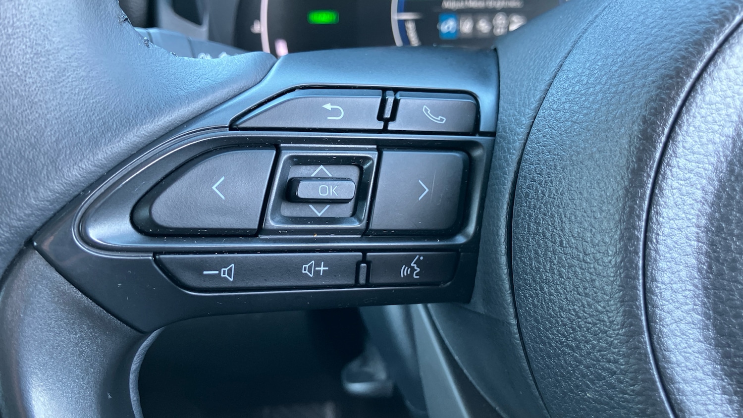 Used Toyota Yaris 2025 for sale - 77921179: Photo 36