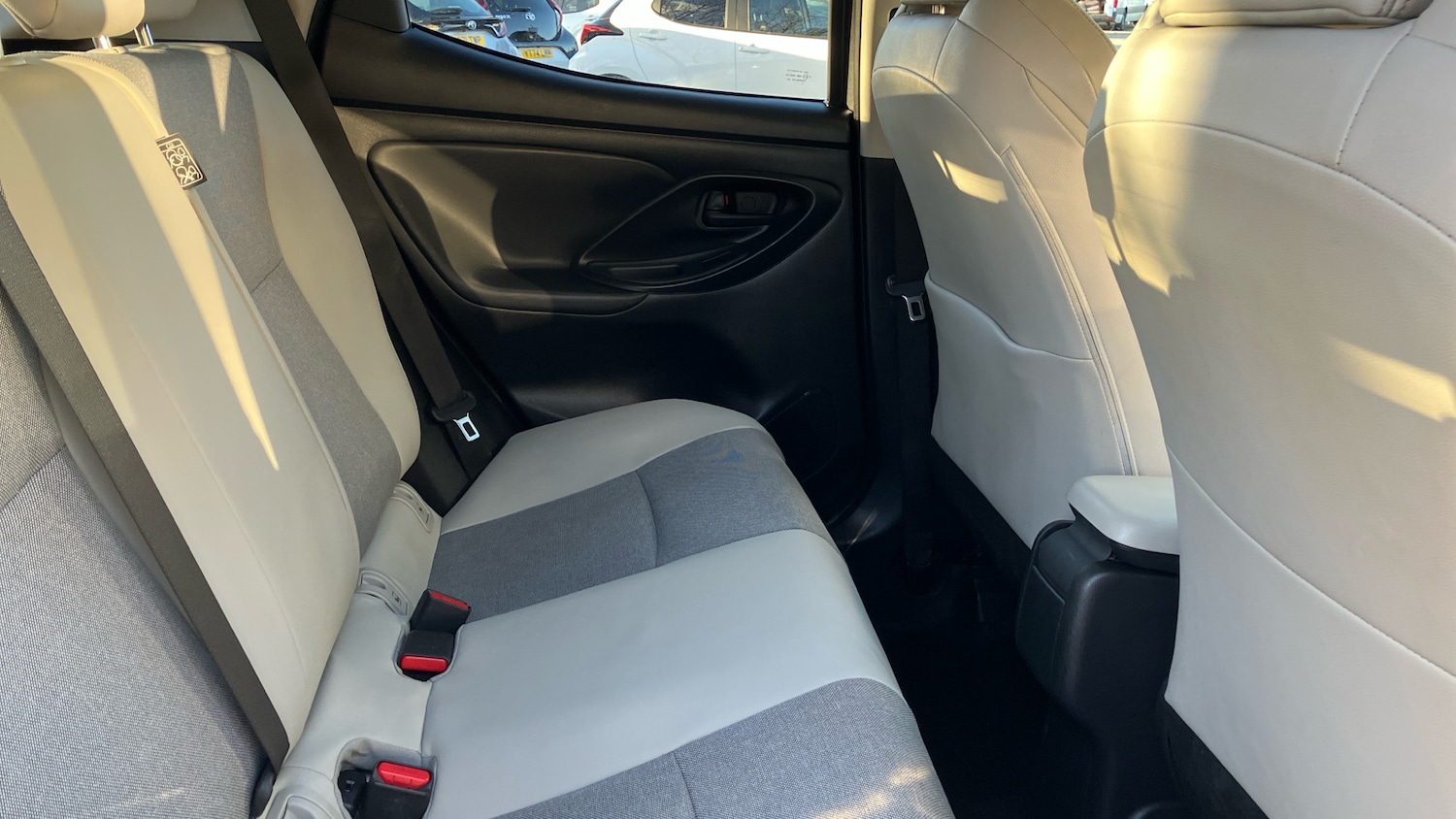 Used Toyota Yaris 2022 for sale - 76599901: Photo 12