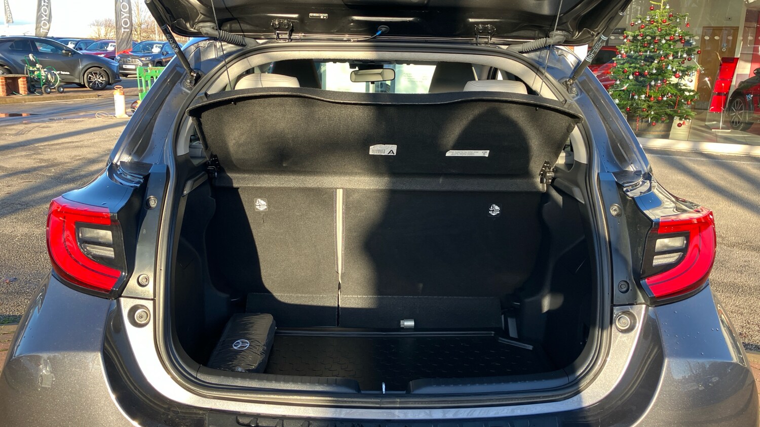 Used Toyota Yaris 2022 for sale - 76599901: Photo 14