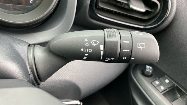 Used Toyota Yaris 2023 for sale - 76218670: Photo 39