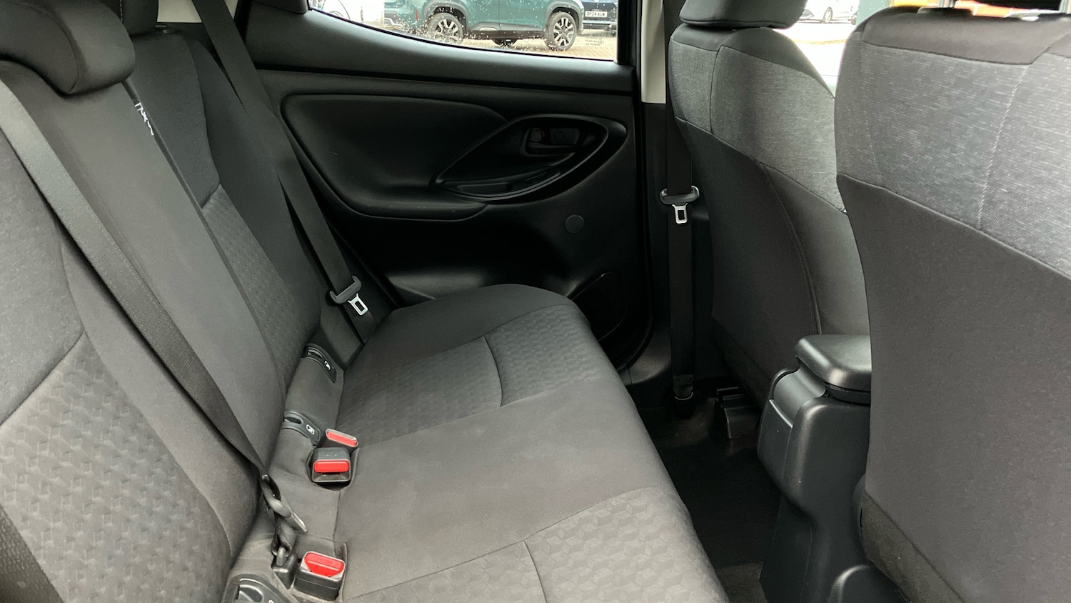 Used Toyota Yaris 2022 for sale - 77474965: Photo 12