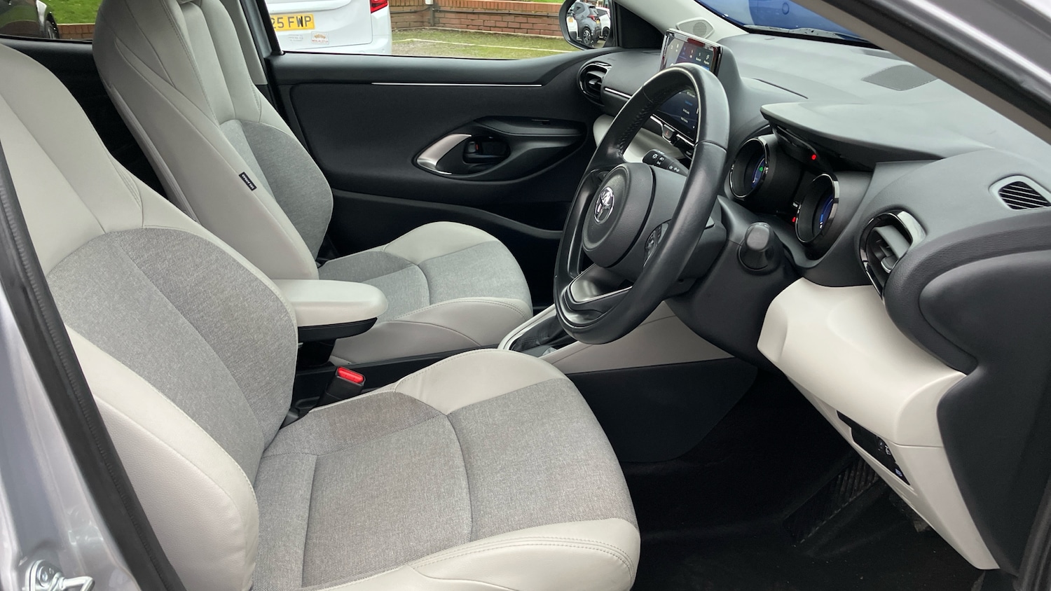 Used Toyota Yaris 2022 for sale - 76959784: Photo 11