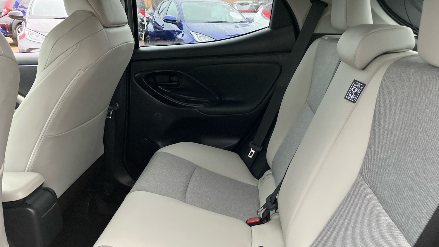 Used Toyota Yaris 2022 for sale - 76959784: Photo 13