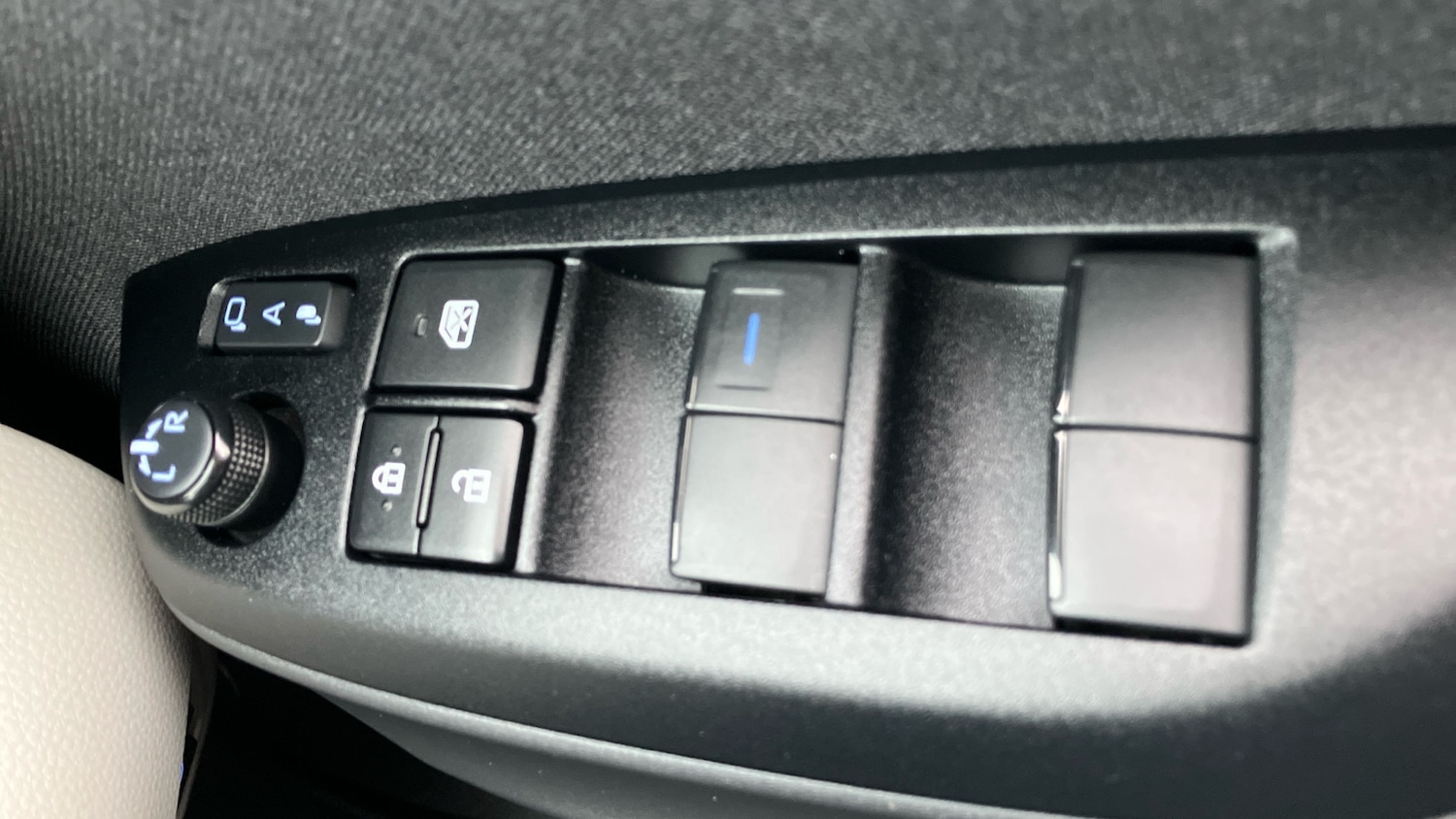 Used Toyota Yaris 2022 for sale - 76959784: Photo 22