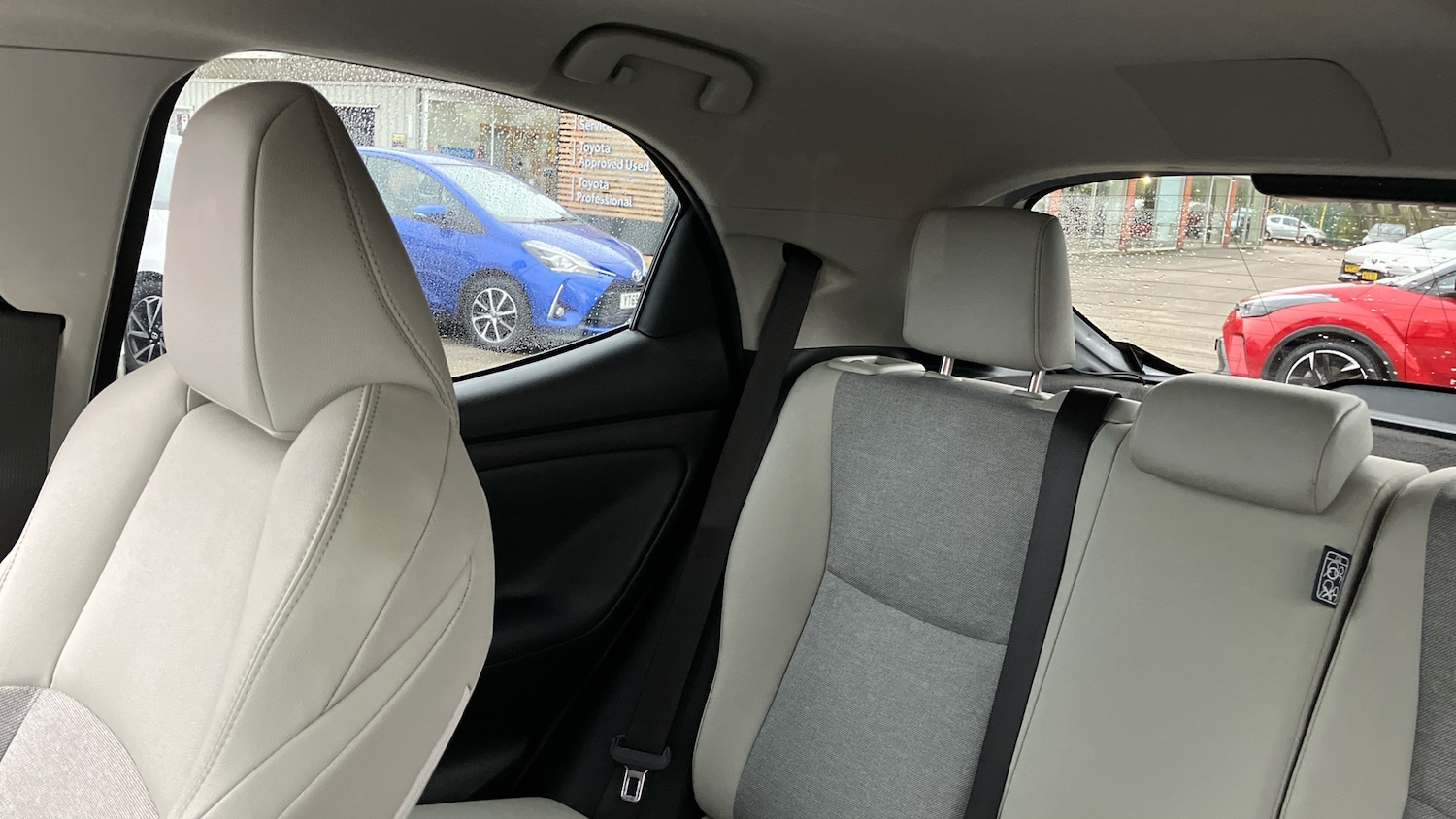 Used Toyota Yaris 2022 for sale - 76959784: Photo 24