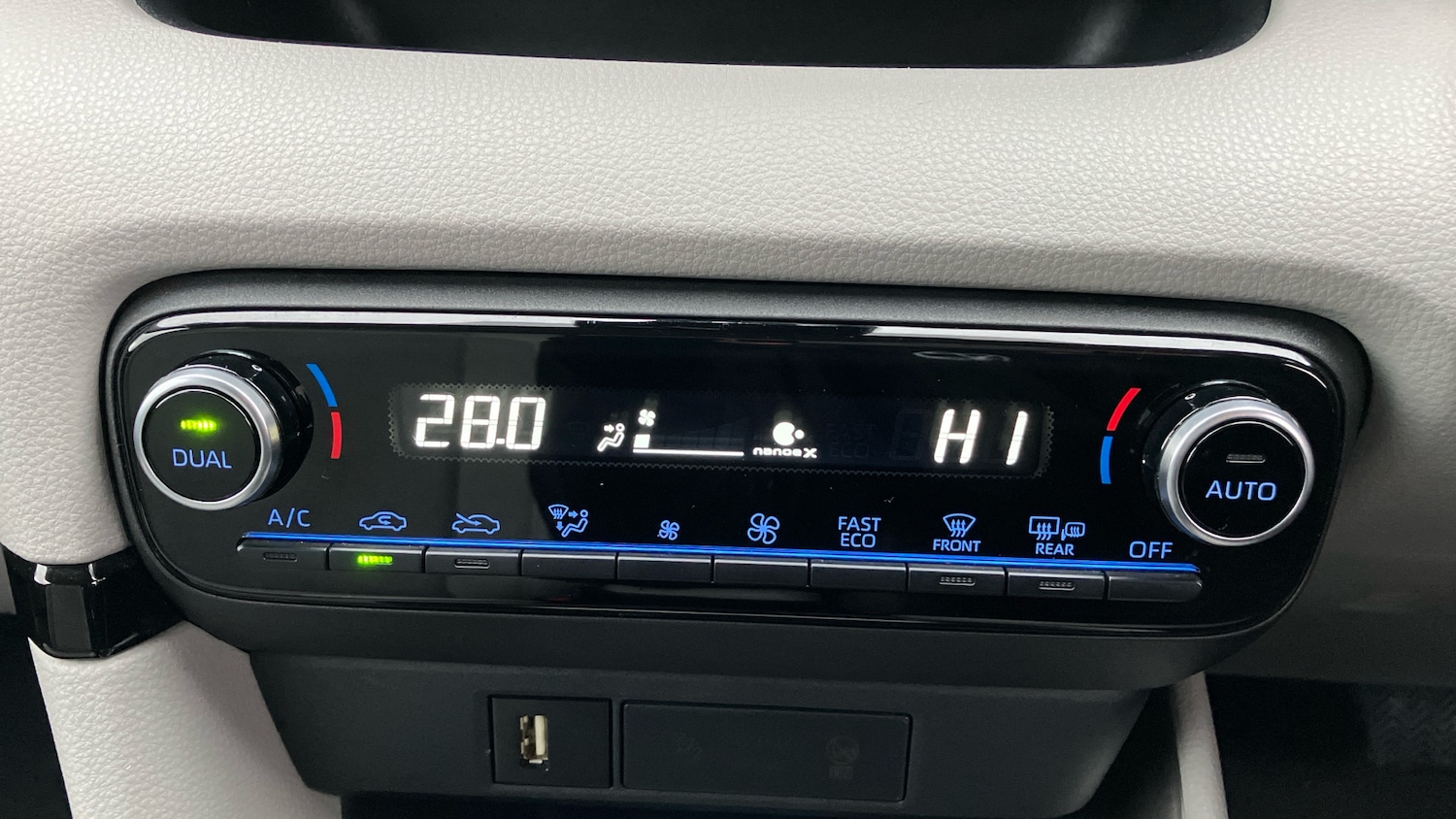 Used Toyota Yaris 2022 for sale - 76959784: Photo 34