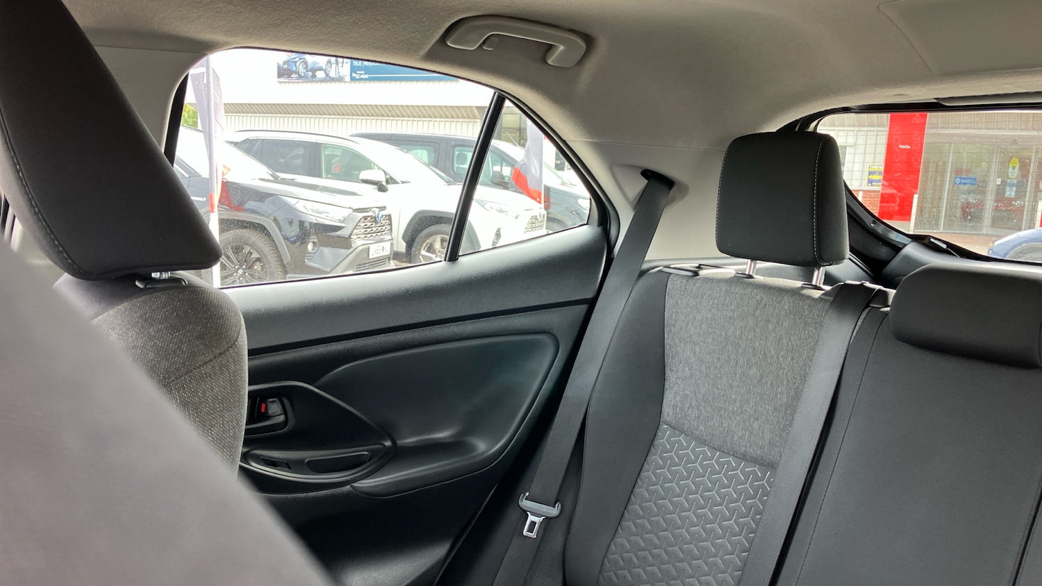 Used Toyota Yaris Cross 2023 for sale - 76545180: Photo 24