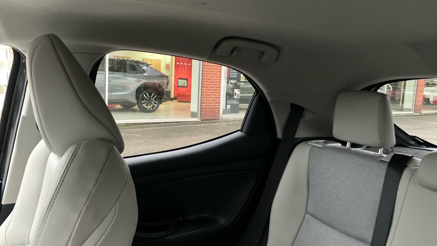 Used Toyota Yaris 2022 for sale - 77651019: Photo 24