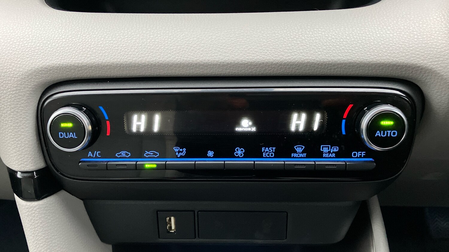 Used Toyota Yaris 2022 for sale - 77651019: Photo 34