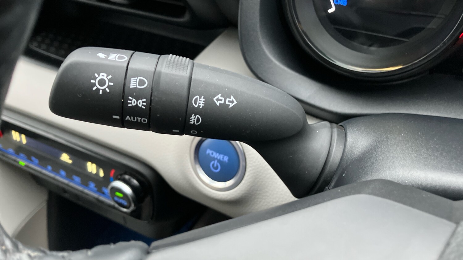 Used Toyota Yaris 2022 for sale - 77651019: Photo 38