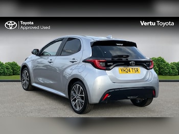 Used Toyota Yaris 2024 for sale - 78070203: Photo