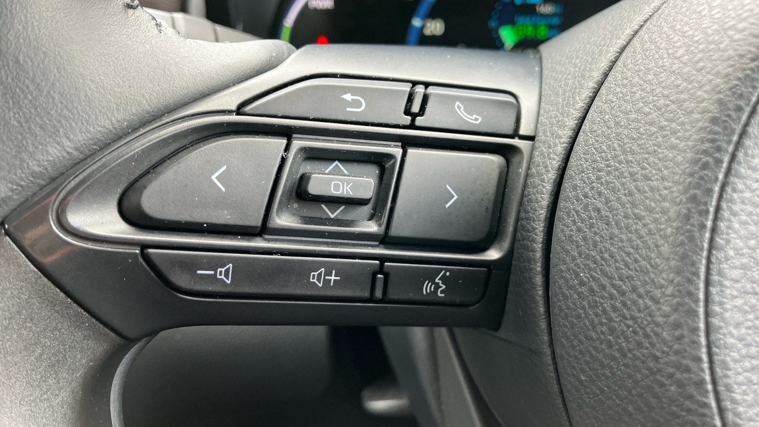 Used Toyota Yaris Cross 2023 for sale - 77917151: Photo 36