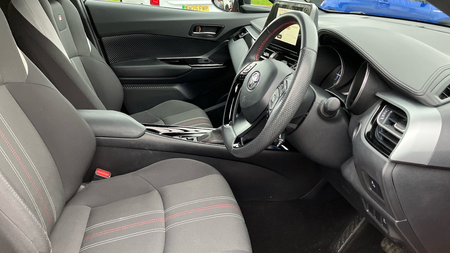 Used Toyota C-HR 2022 for sale - 76948892: Photo 11