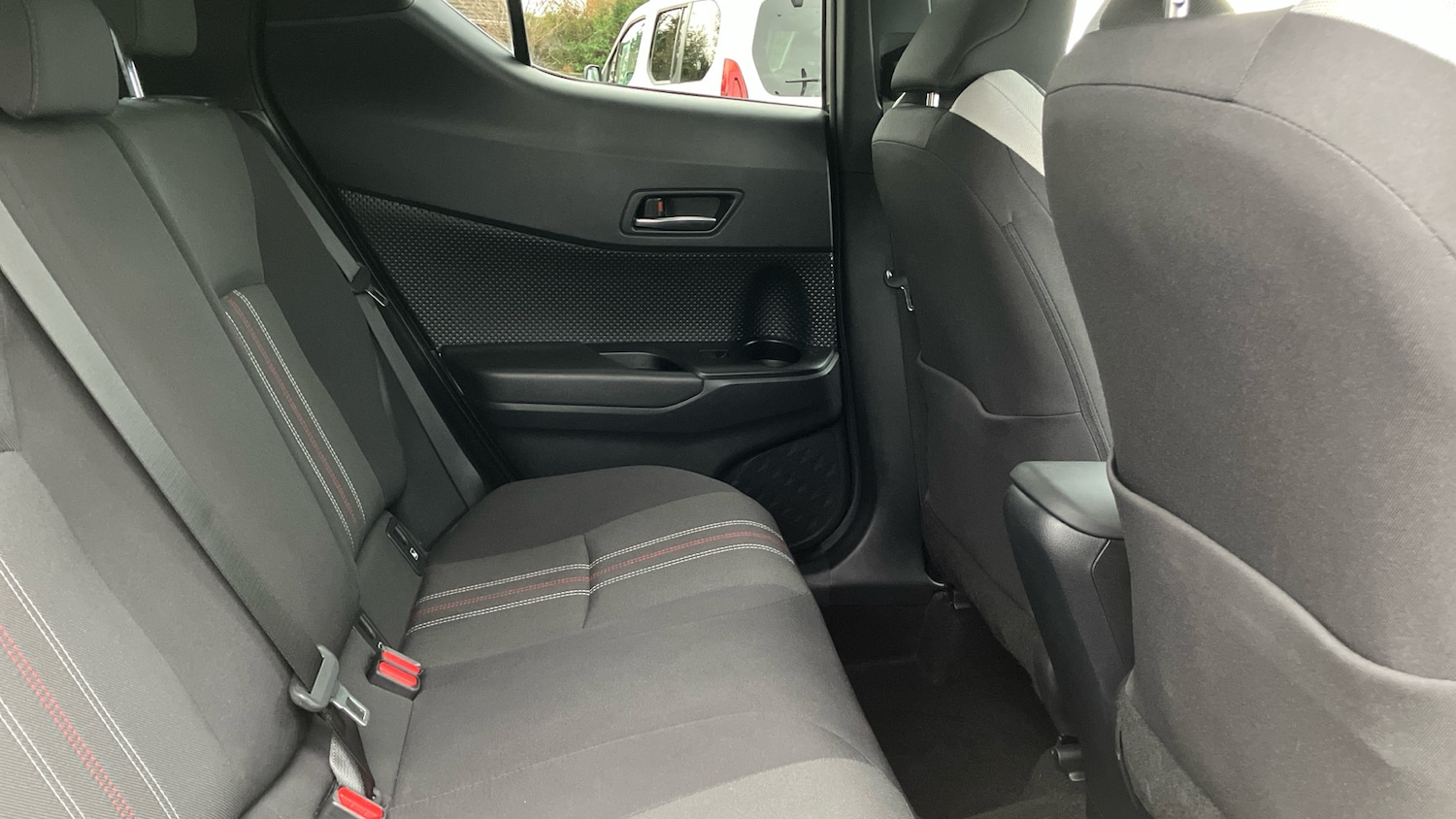 Used Toyota C-HR 2022 for sale - 76948892: Photo 12