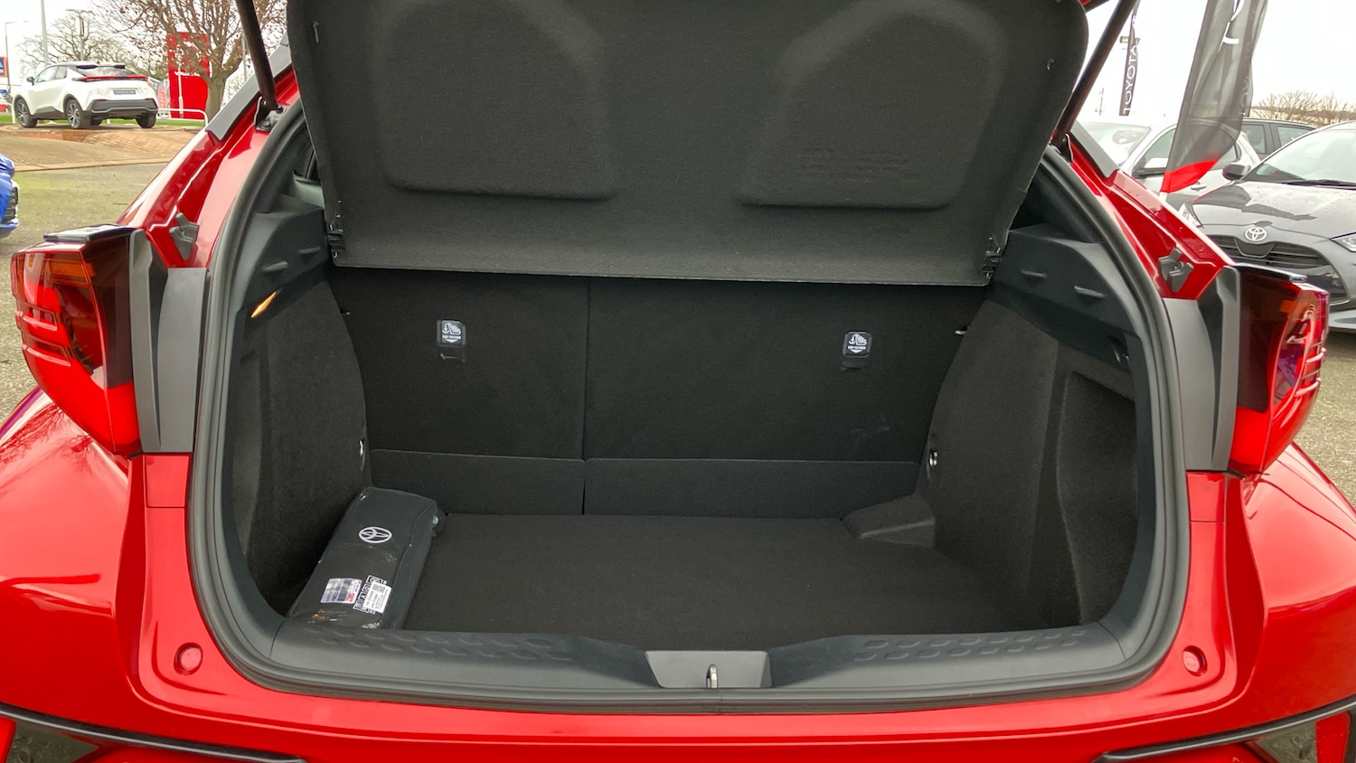 Used Toyota C-HR 2022 for sale - 76948892: Photo 14