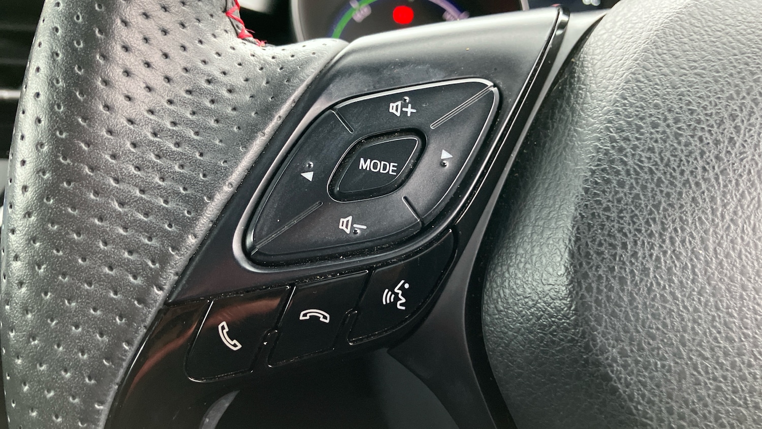 Used Toyota C-HR 2022 for sale - 76948892: Photo 36