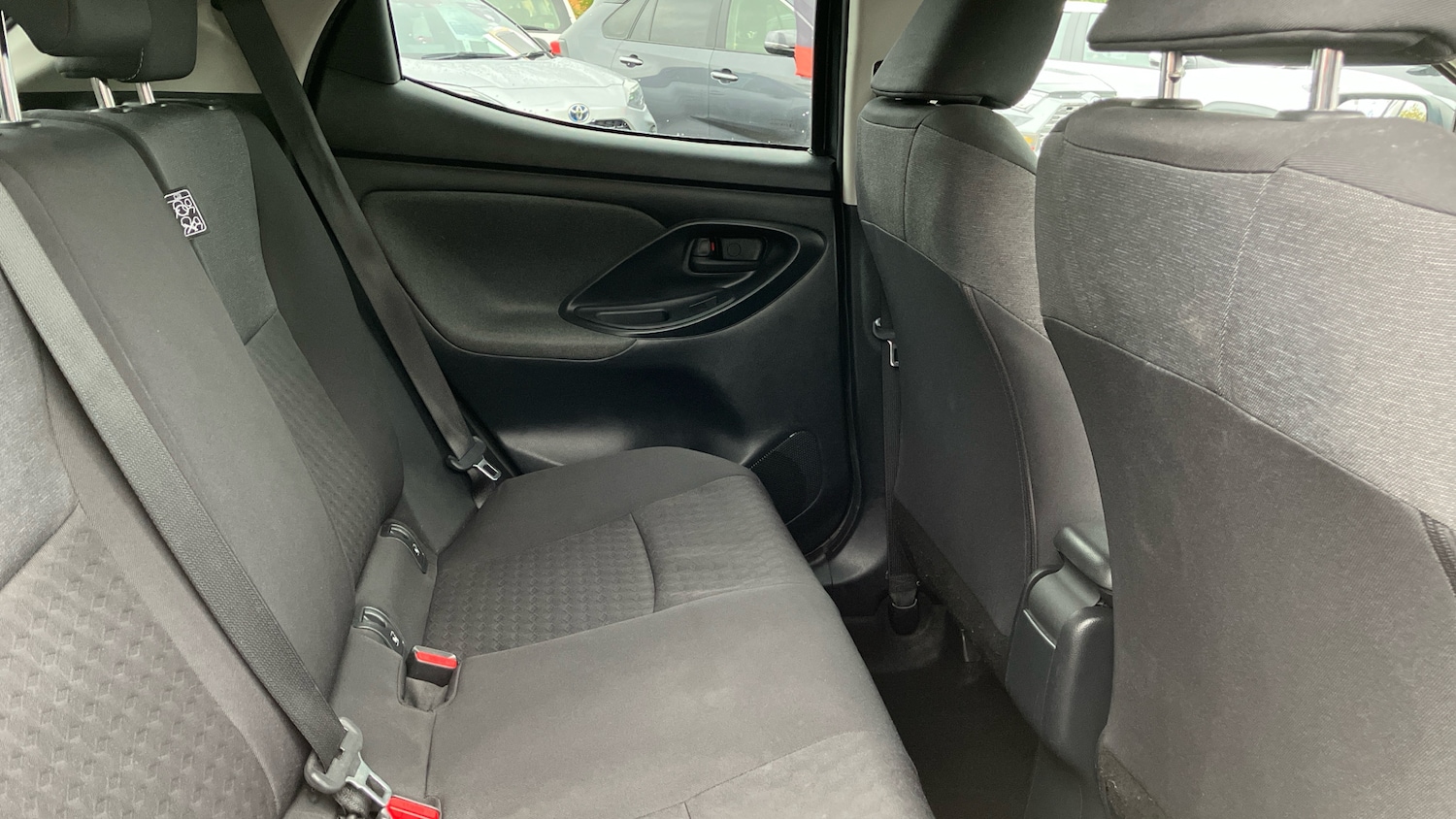 Used Toyota Yaris 2022 for sale - 75997284: Photo 12