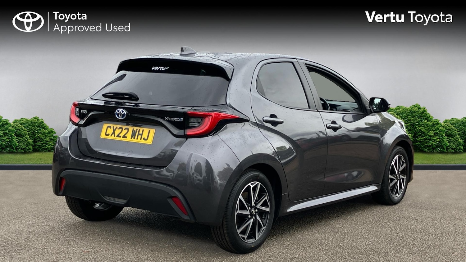 Used Toyota Yaris 2022 for sale - 75997284: Photo 2
