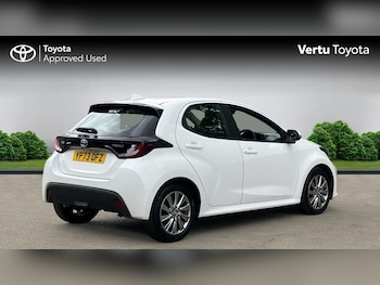 Used Toyota Yaris 2023 for sale - 75617486: Photo