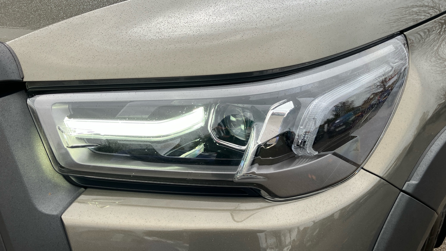 Used Toyota Hilux 2023 for sale - 76492110: Photo 32