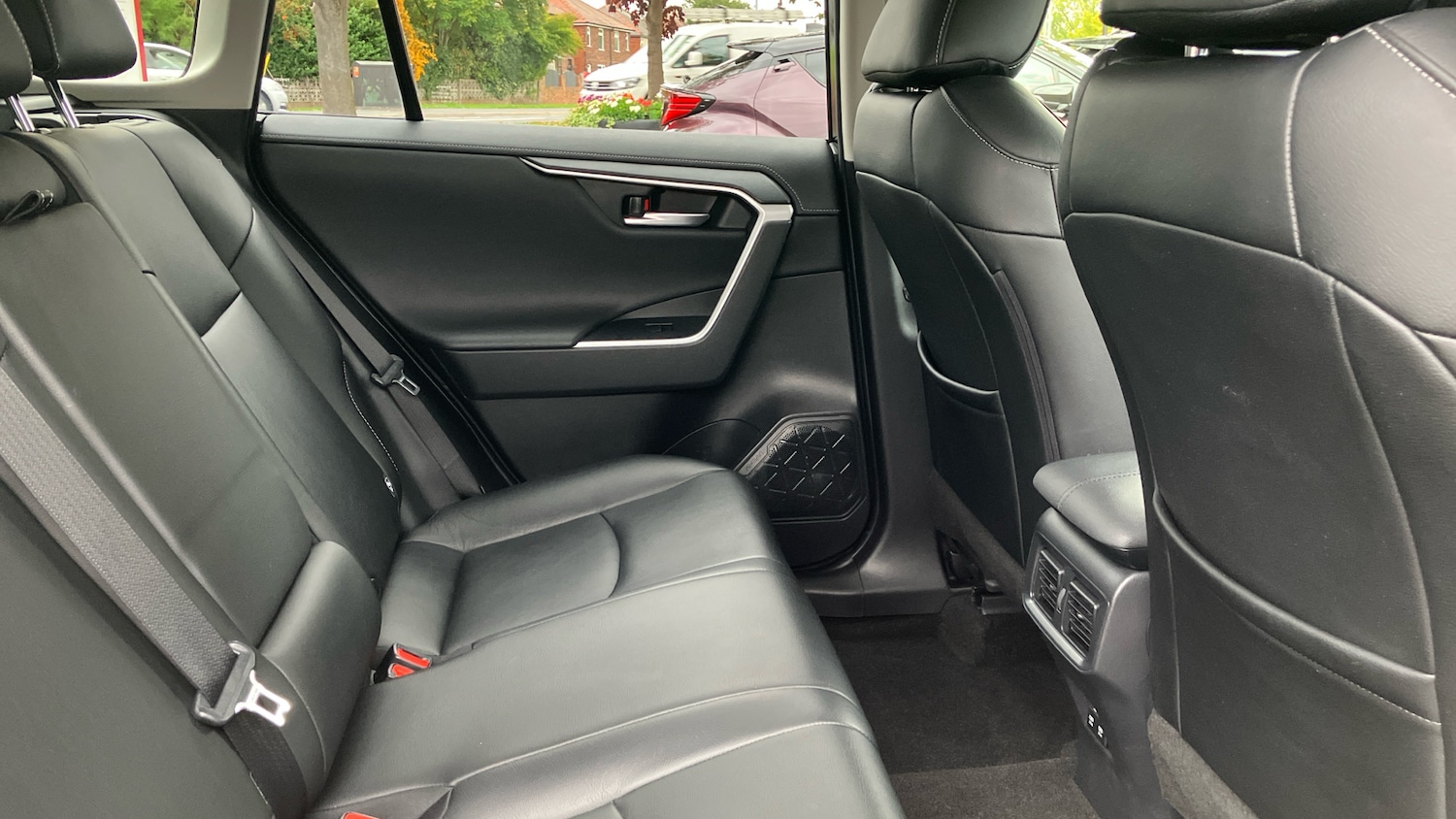 Used Toyota RAV4 2020 for sale - 76157053: Photo 12