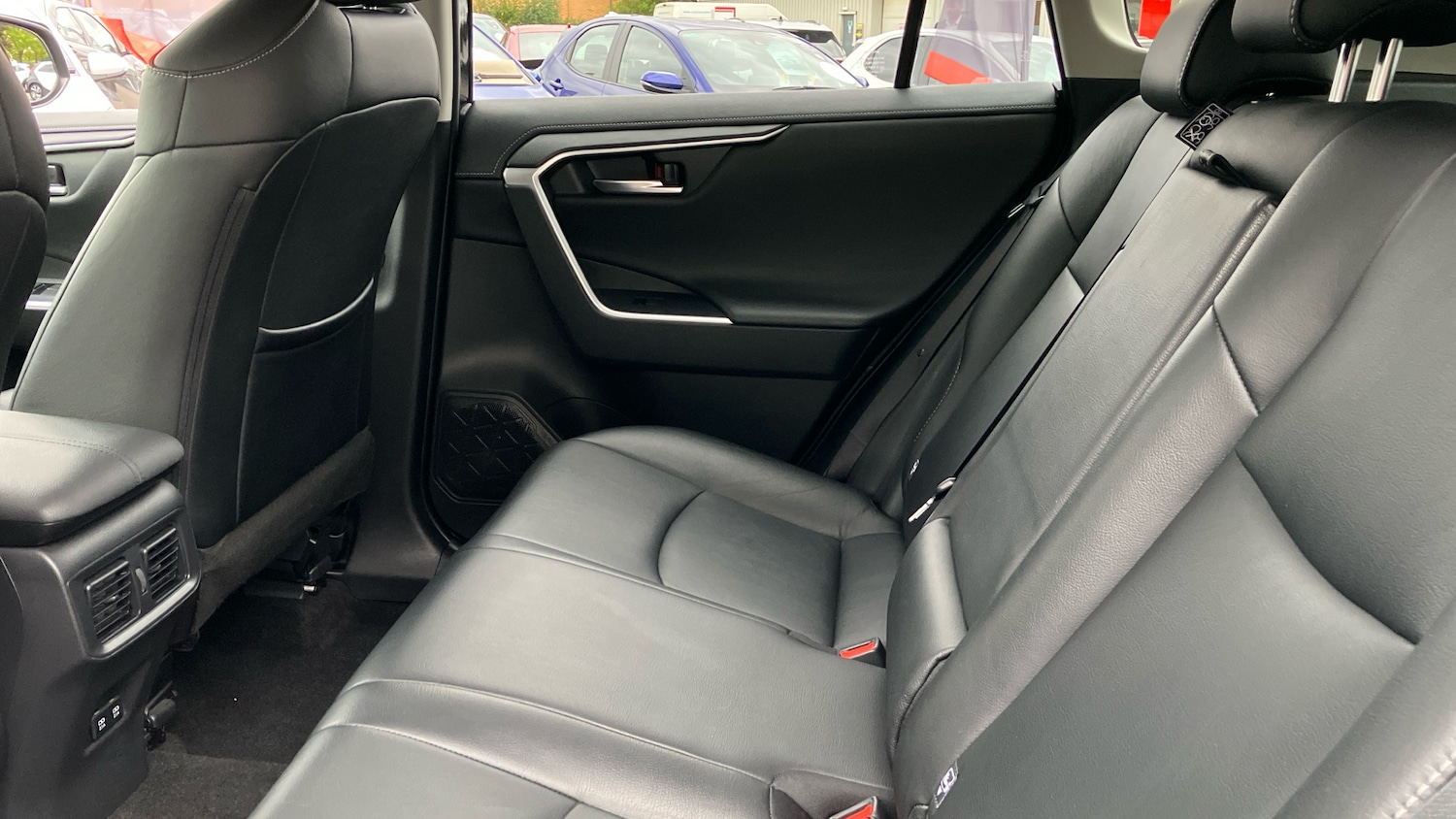 Used Toyota RAV4 2020 for sale - 76157053: Photo 13