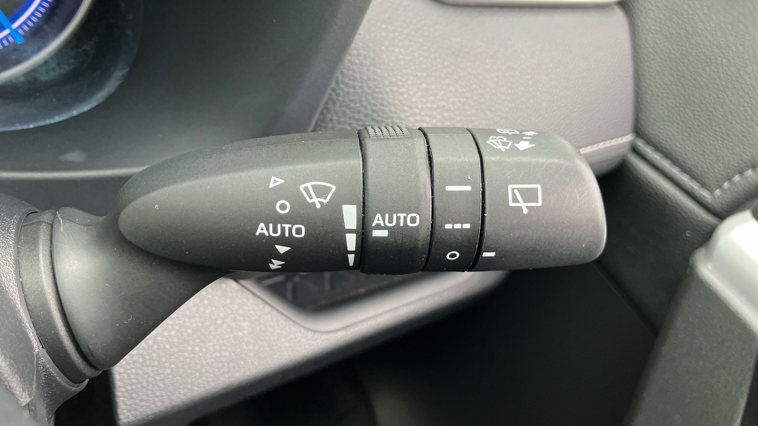 Used Toyota RAV4 2020 for sale - 76157053: Photo 39