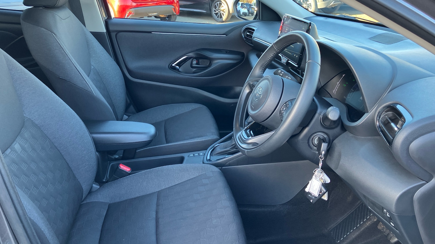 Used Toyota Yaris 2024 for sale - 76354898: Photo 11