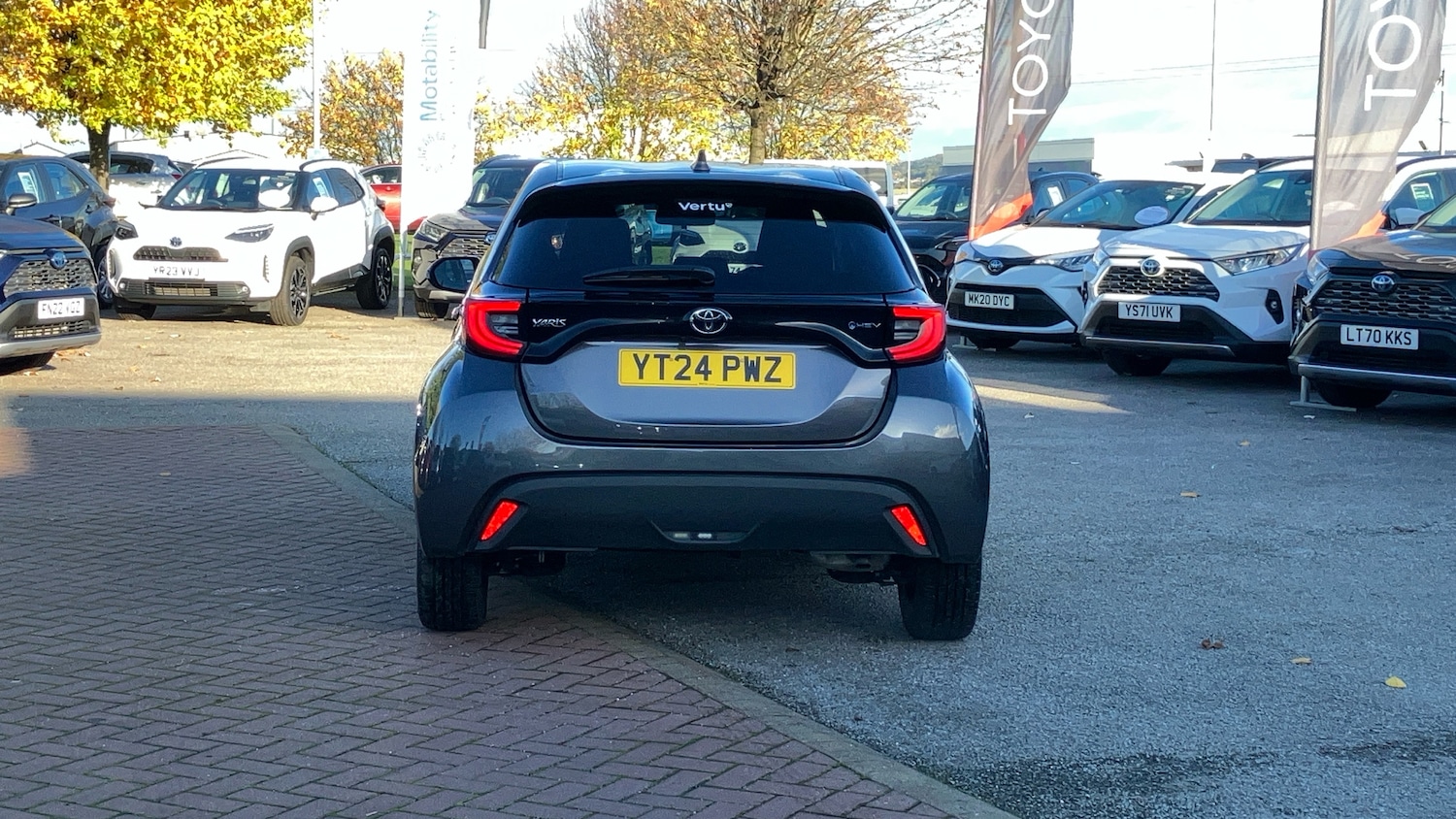 Used Toyota Yaris 2024 for sale - 76354898: Photo 19