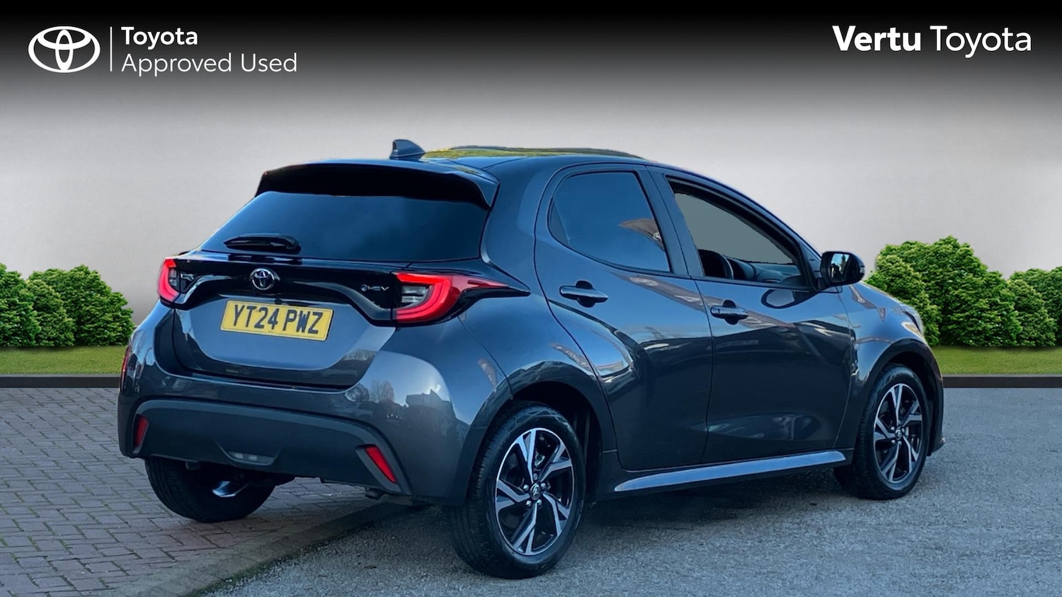 Used Toyota Yaris 2024 for sale - 76354898: Photo 2