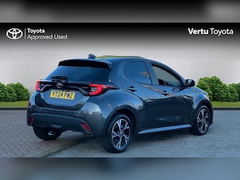 Used Toyota Yaris 2024 for sale - 76354898: Photo